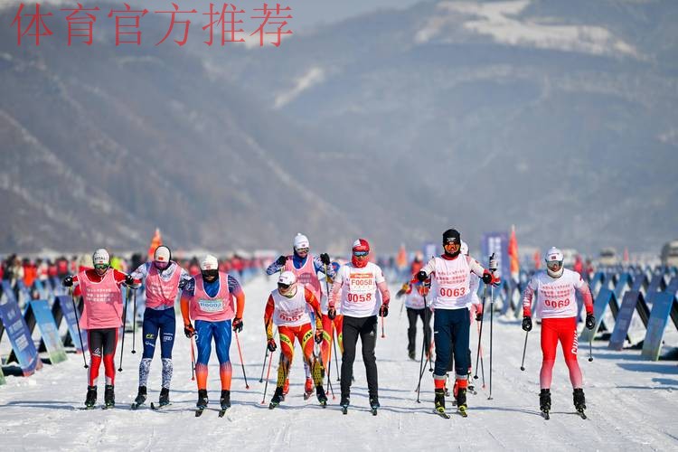 李强在黑龙江调研时强调 大力发展冰雪运动冰雪经济 打造服务消费新亮点和经 李强在黑龙江调研时强调 大力发展冰雪运动冰雪经济 打造服务消费新亮点和经